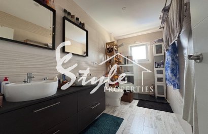 Resale - Villa - Torrevieja - La Siesta - El Salado -  Torreta