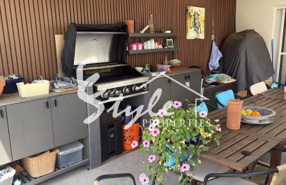 Resale - Villa - Torrevieja - La Siesta - El Salado -  Torreta