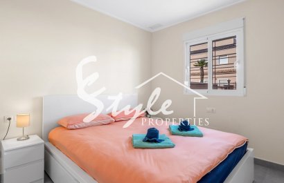 En venta apartamento moderno en planta baja en Vista Azul, Punta Prima, Costa Blanca. ID3668