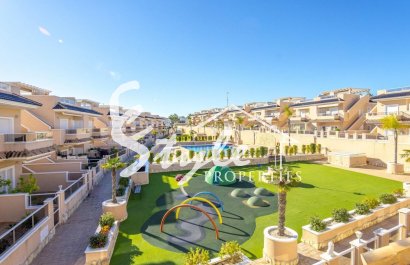En venta apartamento moderno en planta baja en Vista Azul, Punta Prima, Costa Blanca. ID3668