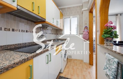 Resale - Apartament  - Torrevieja - Playa del Acequión