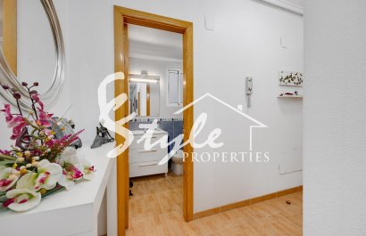 Resale - Apartament  - Torrevieja - Playa del Acequión