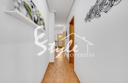 Resale - Apartament  - Torrevieja - Playa del Acequión