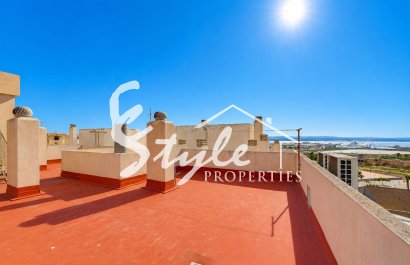 Resale - Apartament  - Torrevieja - Playa del Acequión