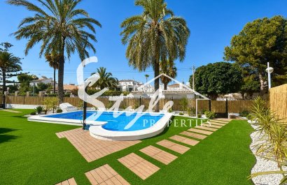 Вторичное жилье - Смежный дом - Orihuela-Costa - Пунта Прима