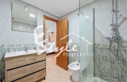 Resale - Apartament  - Villamartín - Orihuela Costa