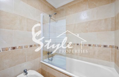 Resale - Apartament  - Villamartín - Orihuela Costa