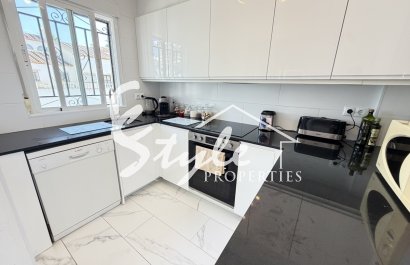 Resale - Villa - Villamartín - Villamartin