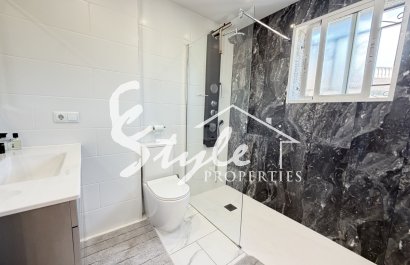 Resale - Villa - Villamartín - Villamartin