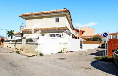 Resale - Townhouse - Los Alcazares