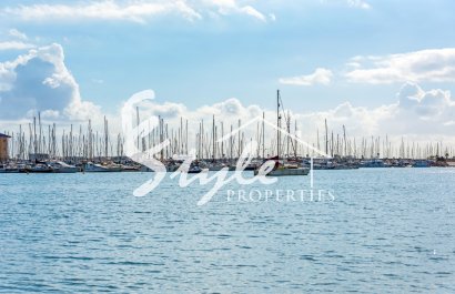 Resale - Apartament  - Torrevieja - Playa del Acequión