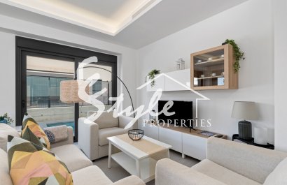 Resale - Semi-Detached Villa - Ciudad Quesada - La Marina