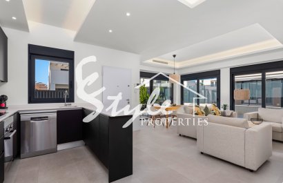 Resale - Semi-Detached Villa - Ciudad Quesada - La Marina