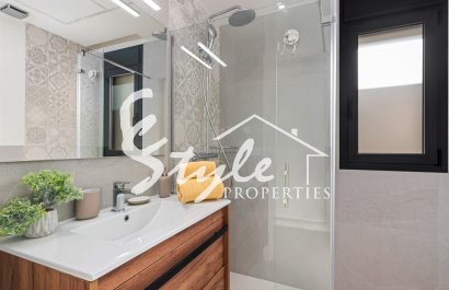 Resale - Semi-Detached Villa - Ciudad Quesada - La Marina