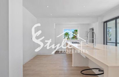 Resale - Village house - Los Montesinos - La Herada