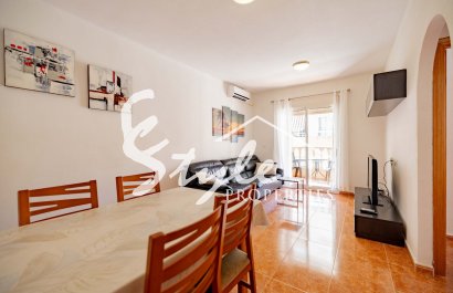 Resale - Apartament  - Torrevieja - Playa de los locos