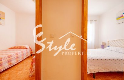 Resale - Apartament  - Torrevieja - Playa de los locos