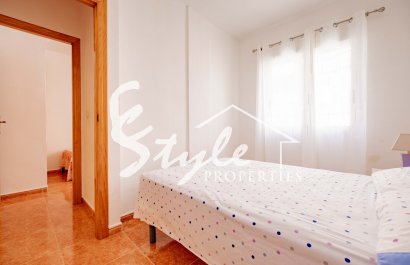 Resale - Apartament  - Torrevieja - Playa de los locos