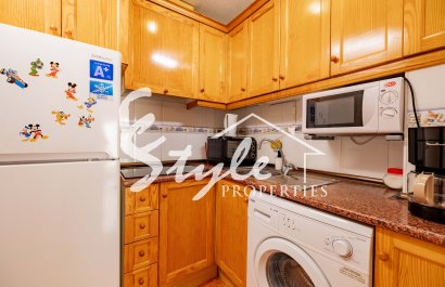 Resale - Apartament  - Torrevieja - Playa de los locos