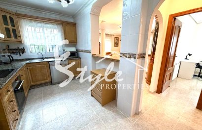 Resale - Villa - Orihuela-Costa - Villamartin