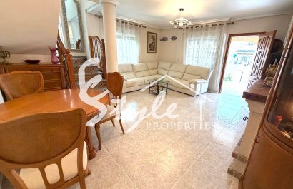 Resale - Villa - Orihuela-Costa - Villamartin