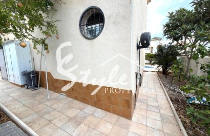 Resale - Villa - Orihuela-Costa - Villamartin