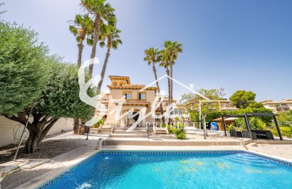 Resale - Villa - Playa Flamenca
