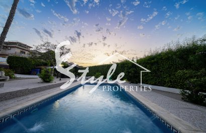 Resale - Villa - Playa Flamenca