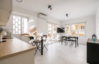 Resale - Apartament  - Torrevieja - Playa del Cura