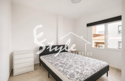 Resale - Apartament  - Torrevieja - Playa del Cura