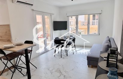 Resale - Apartament  - Torrevieja - Playa del Cura
