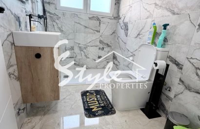 Resale - Apartament  - Torrevieja - Playa del Cura