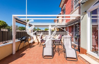 Resale - Apartament  - Torrevieja - Aguas Nuevas