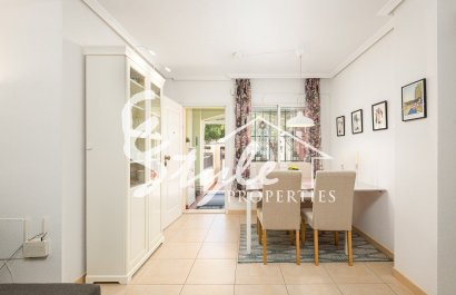 Resale - Apartament  - Torrevieja - Aguas Nuevas
