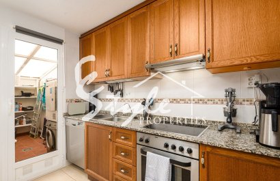Resale - Apartament  - Torrevieja - Aguas Nuevas