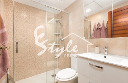 Resale - Apartament  - Torrevieja - Aguas Nuevas
