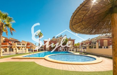 Resale - Apartament  - Torrevieja - Aguas Nuevas