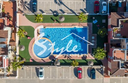Resale - Apartament  - Torrevieja - Aguas Nuevas