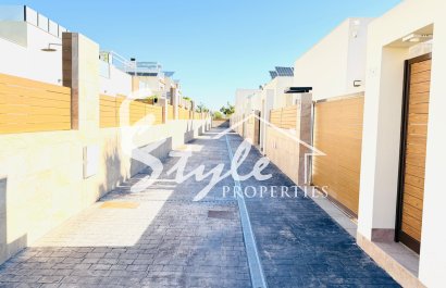 Reventa - Chalet pareado - Los Montesinos - La Herada