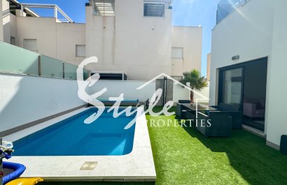 Вторичное жилье - Вилла - Torrevieja - Nueva Torrevieja - Aguas Nuevas