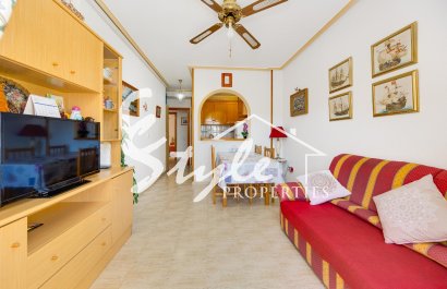 Resale - Apartament  - Torrevieja - Playa del Acequión