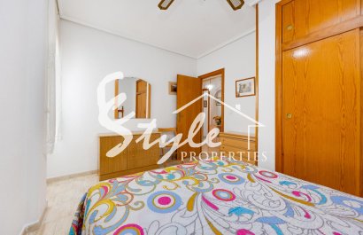 Resale - Apartament  - Torrevieja - Playa del Acequión