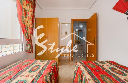 Resale - Apartament  - Torrevieja - Playa del Acequión