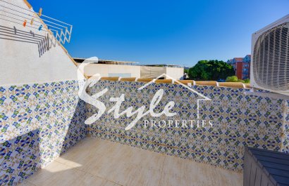 Resale - Apartament  - Torrevieja - Playa del Acequión