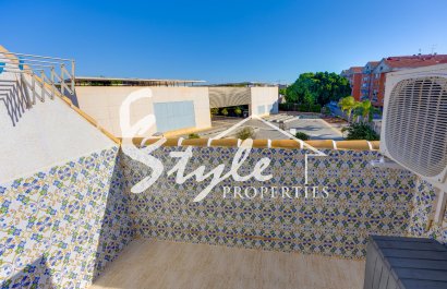 Resale - Apartament  - Torrevieja - Playa del Acequión