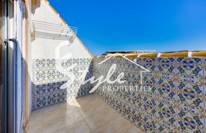 Resale - Apartament  - Torrevieja - Playa del Acequión