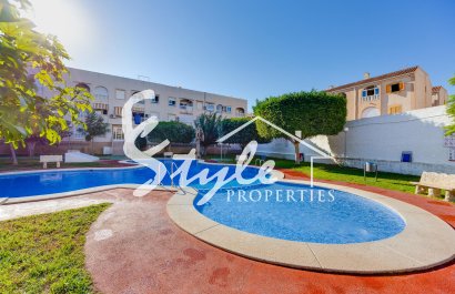 Resale - Apartament  - Torrevieja - Playa del Acequión