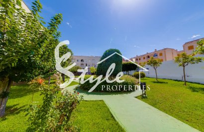 Resale - Apartament  - Torrevieja - Playa del Acequión