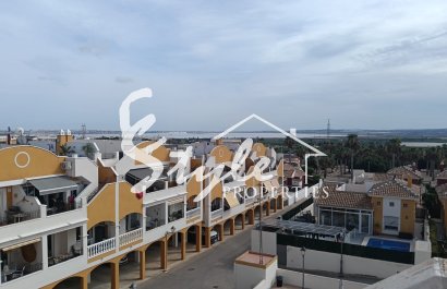Reventa - Apartamento - Los Montesinos - Urbanizacion montesol