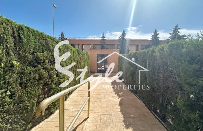 Вторичное жилье - Apartment / Duplex - Torrevieja - Торревьеха